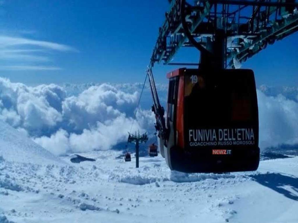 トレカスターニ Etna Dimora Dei Saponariヴィラ エクステリア 写真